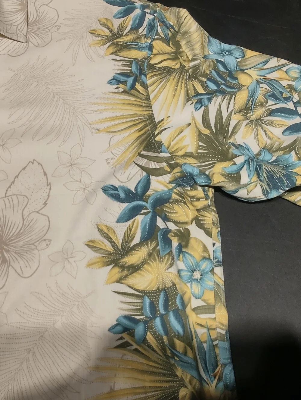 Tommy Bahama - Silk Floral Vacation Shirt - Men's Large - Cream - Picture 3 of 6